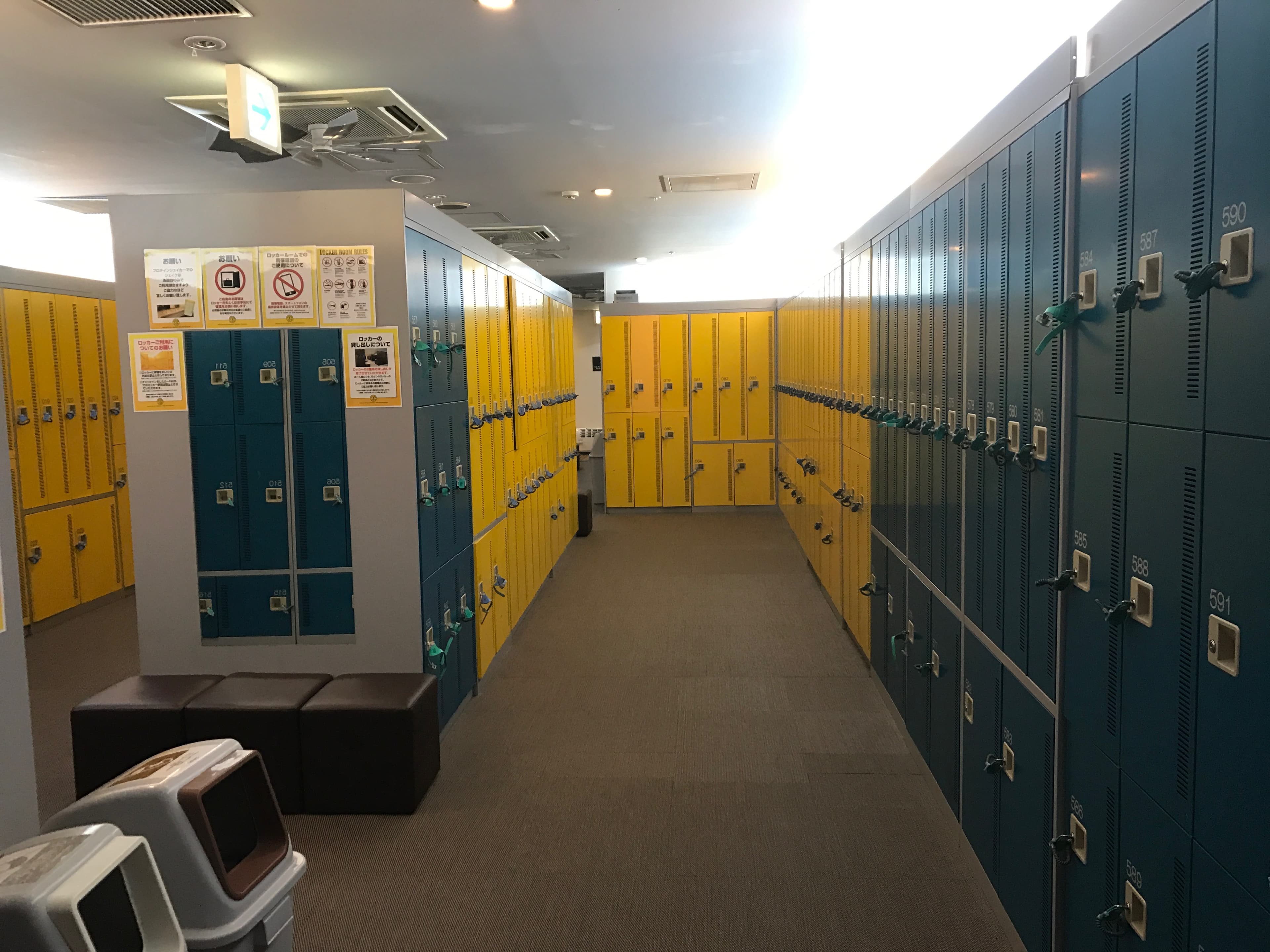 ロッカールーム